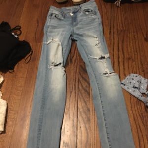 american eagle ripped jeans